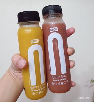 BLENDY'S 핑크 스무디+블론디 스무디 — 4점을 준 리뷰어가 2021년 10월 올린 사용 사진