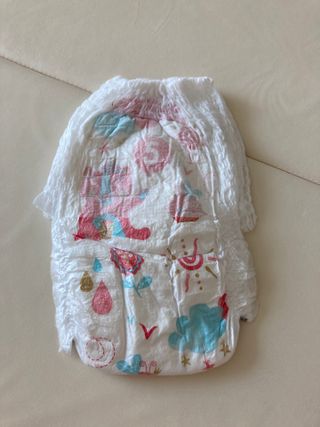 킨도 프리미엄 에어드라이v2 팬티형 기저귀 — 5점을 준 리뷰어가 2021년 6월 올린 사용 사진