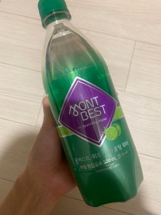 몽베스트 Montbest with Sparkling water Lime20병 — 4.5점을 준 리뷰어가 2021년 10월 올린 사용 사진