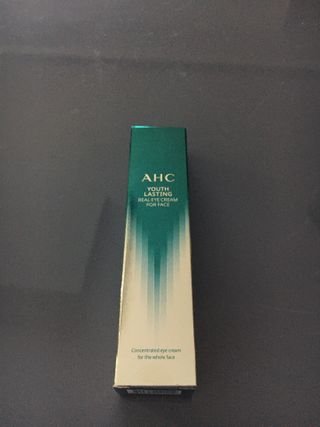 [NEW 탄력유턴 아이크림] AHC 유스 래스팅 리얼 아이크림 포 페이스 — 5점을 준 리뷰어가 2021년 3월 올린 사용 사진