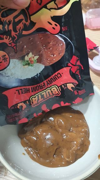 불타 지옥불카레 불지옥맛 180g x 3봉 — 4.5점을 준 리뷰어가 2021년 6월 올린 사용 사진