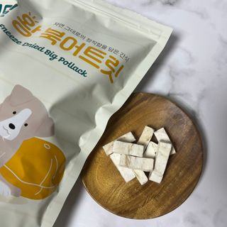 [펫시밀] 원물그대로 영양듬뿍 동결건조 왕북어트릿300g,왕치킨트릿400g,열빙어트릿300g 대용량 간식 — 5점을 준 리뷰어가 2023년 5월 올린 사용 사진