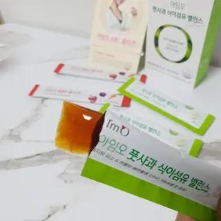 아임오 풋사과 식이섬유 밸런스 젤리 14포 — 5점을 준 리뷰어가 2021년 10월 올린 사용 사진
