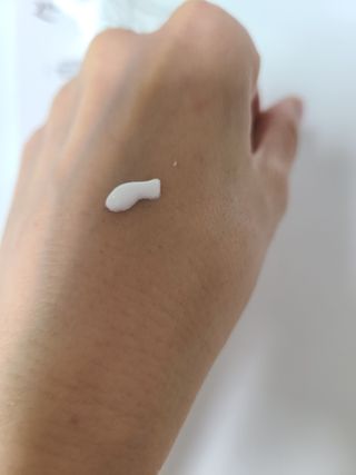 렉스리 데일리 톤업 크림 Rexri Daily Tone Up Cream — 5점을 준 리뷰어가 2022년 9월 올린 사용 사진