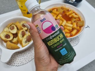 더그레잇티 콤부차 [매일유업] 더그레잇티 44kcal 콤부차 300ml *12개입 (오리지널 6개+베리리치 6개) — 5점을 준 리뷰어가 2023년 8월 올린 사용 사진
