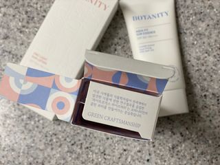 보타니티 촉촉수분자차 아쿠아핏 선 에센스 50ml + 보송톤업자차 징크 선 로션 50ml SPF50+ PA++++ (4/25) — 5점을 준 리뷰어가 2022년 5월 올린 사용 사진