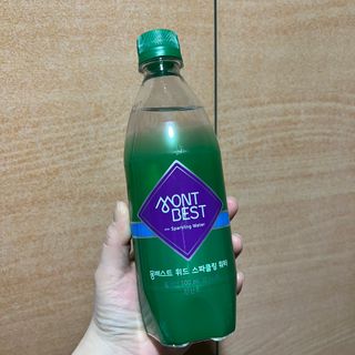 몽베스트 Montbest with Sparkling water Plain 20병 — 5점을 준 리뷰어가 2021년 11월 올린 사용 사진