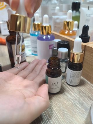 랑팡 EGF+FGF 10ppm 리포좀 앰플 원액 10ml — 5점을 준 리뷰어가 2021년 11월 올린 사용 사진