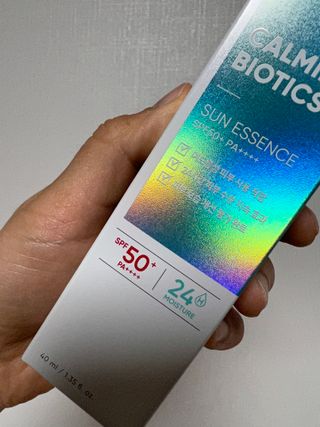 리더스코스메틱 리더스 카밍 바이오틱스 선 에센스 SPF 50+ PA++++ — 5점을 준 리뷰어가 2022년 5월 올린 사용 사진