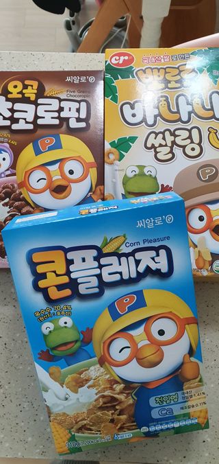 씨알푸드 뽀로로 시리얼 3종 — 5점을 준 리뷰어가 2022년 2월 올린 사용 사진