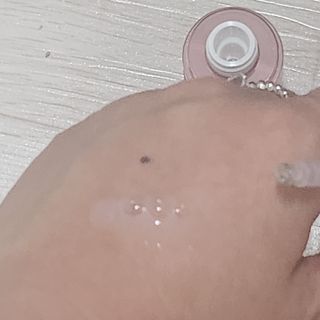 나우 [리브엠] 123억개 엑소좀으로 채운 눈부신 광채, 엑소코어 화이트닝 텐션 앰플 — 5점을 준 리뷰어가 2023년 9월 올린 사용 사진