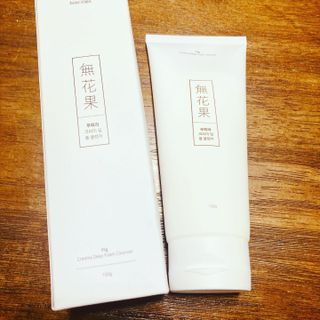 [베러오리진] 무화과 크리미 딥 폼 클렌저/피부 노폐물 & 미세먼지 99 세정 인증 민감성 피부 무자극 인증 — 5점을 준 리뷰어가 2021년 11월 올린 사용 사진