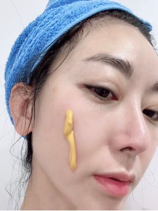 스킨클로저 바르바 프리미엄 골드리프팅팩 바르바 골드리프팅팩 — 5점을 준 리뷰어가 2022년 10월 올린 사용 사진