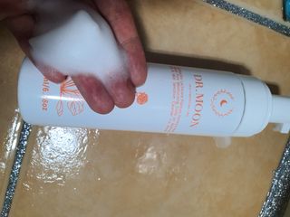 MF프리 [닥터문] 유산균 락토케어 질경초 여성청결제 200ml (폼타입) — 5점을 준 리뷰어가 2022년 5월 올린 사용 사진