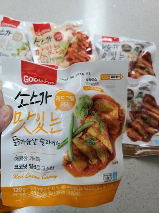 굽네몰 [굽네] 소스가 맛있는 닭가슴살 슬라이스 4종 — 5점을 준 리뷰어가 2021년 11월 올린 사용 사진