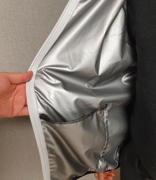 크노텐 후디집업자켓(다이어트땀복) — 5점을 준 리뷰어가 2022년 4월 올린 사용 사진