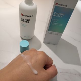 리더스코스메틱 리더스 카밍 바이오틱스 에센스 워터 — 5점을 준 리뷰어가 2022년 5월 올린 사용 사진