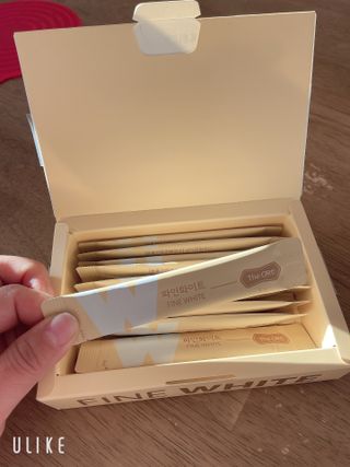 디오르 파인화이트 & 버닝레드 — 4.5점을 준 리뷰어가 2022년 1월 올린 사용 사진