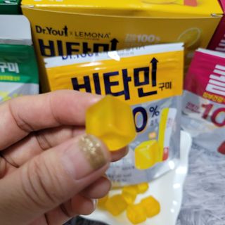 닥터유구미 닥터유 콜라겐 비타민 아연 구미 — 4.5점을 준 리뷰어가 2021년 6월 올린 사용 사진