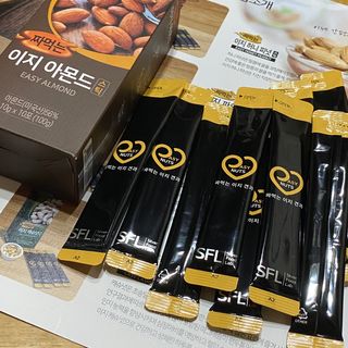 짜먹는 이지견과 짜먹는 이지아몬드, 짜먹는 이지허니피넛, 짜먹는 이지캐슈넛 각 10g X  10포 — 5점을 준 리뷰어가 2021년 2월 올린 사용 사진