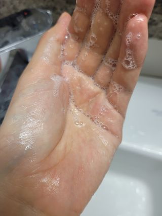 코매료 노폐물 제거 & 각질 관리 도자기     피부 홈케어  (세안 2종) — 5점을 준 리뷰어가 2024년 2월 올린 사용 사진