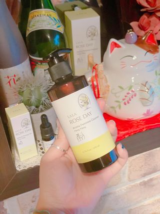 라라로즈데이 시즌2 여성청결제 200ml 아로마 페미민 클렌저, 독일더마인증 — 5점을 준 리뷰어가 2021년 8월 올린 사용 사진