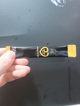 짜먹는 이지견과 짜먹는 이지아몬드, 짜먹는 이지허니피넛, 짜먹는 이지캐슈넛 각 10g X  10포 — 4점을 준 리뷰어가 2021년 2월 올린 사용 사진