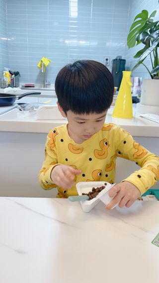 LIVE 매일바이오 토핑요거트 — 5점을 준 리뷰어가 2022년 4월 올린 사용 사진