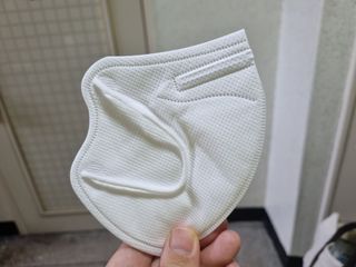 아토팜 블라블라 황사방역 마스크 KF94 — 5점을 준 리뷰어가 2021년 10월 올린 사용 사진