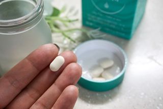 체인미 엘라스틴 콜라겐으로 이뻐진데이 500mg x 30정 — 4.5점을 준 리뷰어가 2021년 12월 올린 사용 사진