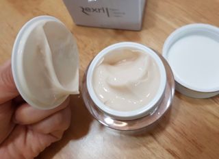렉스리 크리에이티브 크림  Rexri Creative Cream — 4점을 준 리뷰어가 2022년 7월 올린 사용 사진