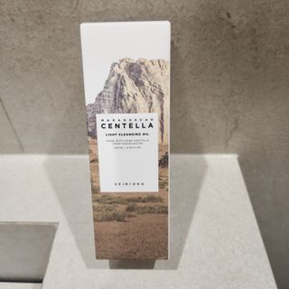스킨1004 [SKIN1004] 마다가스카르 센텔라 라이트 클렌징 오일 200ml — 5점을 준 리뷰어가 2024년 7월 올린 사용 사진