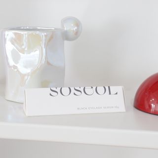 더소설 소설 블랙아이래쉬 세럼 10g(SOSEOL BLACK EYELASH SERUM 10g) — 4.5점을 준 리뷰어가 2023년 12월 올린 사용 사진