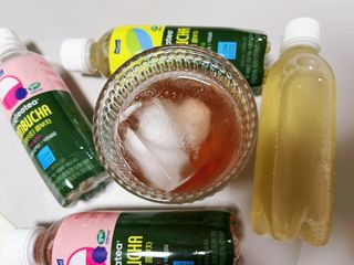 더그레잇티 콤부차 [매일유업] 더그레잇티 44kcal 콤부차 300ml *12개입 (오리지널 6개+베리리치 6개) — 5점을 준 리뷰어가 2023년 8월 올린 사용 사진