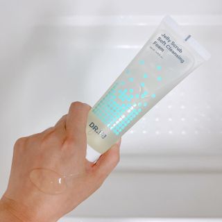 닥터에프파이브 젤리스크럽 소프트 클렌징폼 120ml — 5점을 준 리뷰어가 2022년 7월 올린 사용 사진