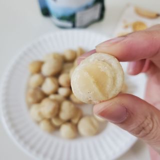 도이퉁 마카다미아 넛 90g  로얄 마카넛 오리지널 쏠트 허니 — 4점을 준 리뷰어가 2021년 3월 올린 사용 사진