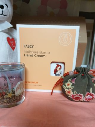파시 FASCY 高保湿ハンドクリーム40ml+80ml セット — 4점을 준 리뷰어가 2021년 8월 올린 사용 사진