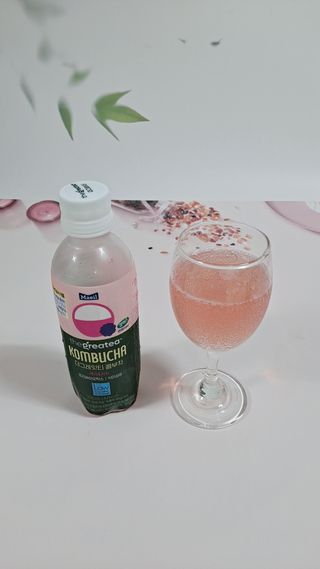 더그레잇티 콤부차 [매일유업] 더그레잇티 44kcal 콤부차 300ml *12개입 (오리지널 6개+베리리치 6개) — 5점을 준 리뷰어가 2023년 7월 올린 사용 사진