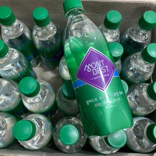몽베스트 Montbest with Sparkling water Plain 20병 — 5점을 준 리뷰어가 2021년 11월 올린 사용 사진