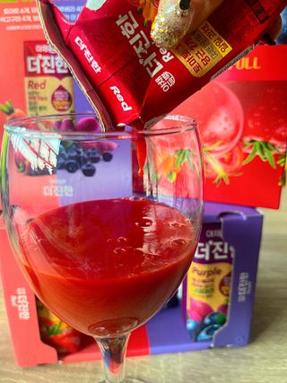 [롯데칠성] 야채듬뿍 더'진한 [롯데칠성] 야채는 이제 COLORFULL! 야채듬뿍  더 진한 레드 4개 +퍼플 4개 (총 8개) — 5점을 준 리뷰어가 2023년 6월 올린 사용 사진