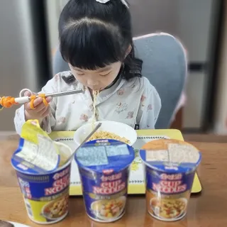 NISSIN 닛신 컵누들  4종 - 씨푸드오리지날, 씨푸드 스파이시, 씨푸드 커리, 씨푸드 XO소스 — 5점을 준 리뷰어가 2022년 5월 올린 사용 사진