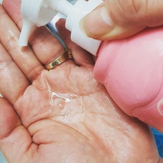 [후르디아] 복숭아 바디워시+바디에센스 세트 — 5점을 준 리뷰어가 2021년 3월 올린 사용 사진