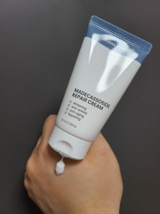더마포레스트 마데카소사이드 리페어 크림 / 캐비아추출물 병풀추출물 시카케어 미백 주름개선 — 5점을 준 리뷰어가 2021년 8월 올린 사용 사진