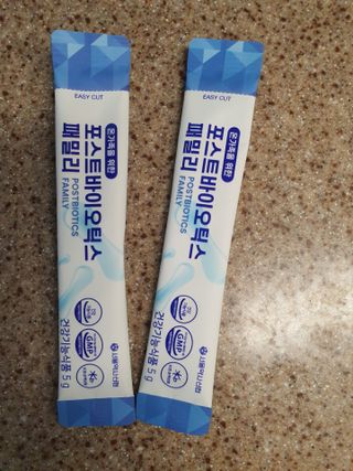 서울약사신협_포스트바이오틱스패밀리_5g x 100포 — 5점을 준 리뷰어가 2021년 3월 올린 사용 사진