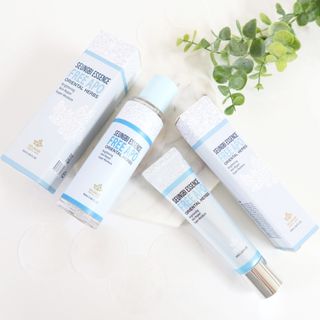 조아산코스메틱 승비 에센스 프리아포 오리엔탈 허브 크림 + 승비 에센스 프리아포 오리엔탈 허브 스킨 SET — 5점을 준 리뷰어가 2022년 5월 올린 사용 사진