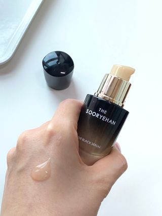수려한 더블랙세럼 15ml — 5점을 준 리뷰어가 2022년 3월 올린 사용 사진