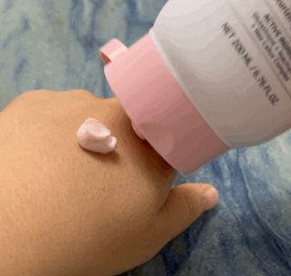위시스 프리미엄 글루타치온  화이트닝 바디로션 — 5점을 준 리뷰어가 2023년 1월 올린 사용 사진