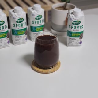 셀렉스스포츠 셀렉스 스포츠 웨이 프로틴 초콜릿 _ 330ml x 12팩 — 5점을 준 리뷰어가 2021년 5월 올린 사용 사진