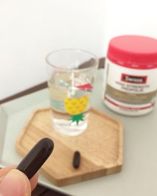 Swisse 스위스 고함량 프로폴리스 2,000mg 210정 — 5점을 준 리뷰어가 2021년 5월 올린 사용 사진