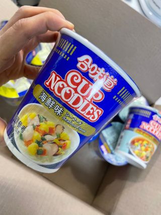 NISSIN 닛신 컵누들  4종 - 씨푸드오리지날, 씨푸드 스파이시, 씨푸드 커리, 씨푸드 XO소스 — 5점을 준 리뷰어가 2022년 3월 올린 사용 사진